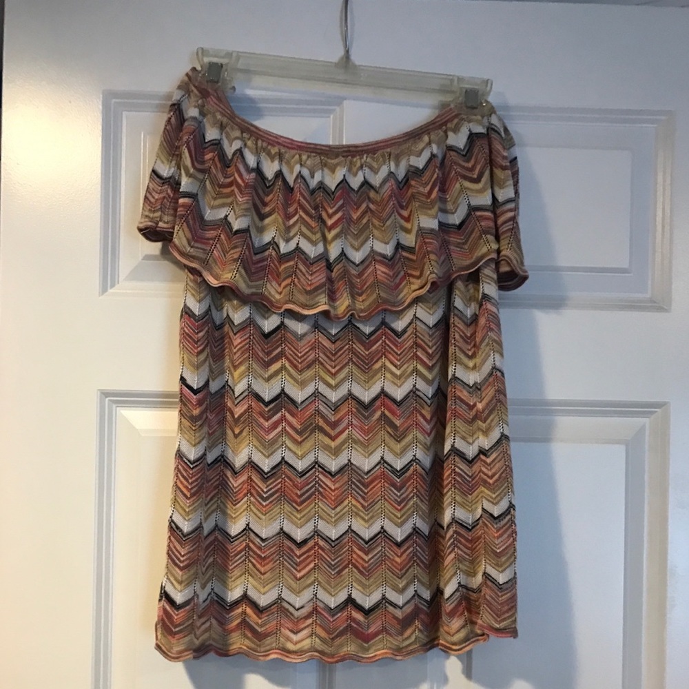 Chevron off the shoulder top - Picture 4 of 5